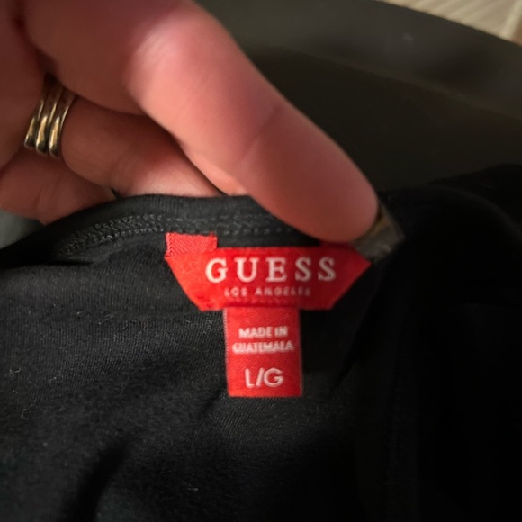 🖤💛NWOT- BLACK AND GOLD GLITTERY GUESS RACERBACK TANK TOP. SX L🖤💛 - Picture 5 of 5